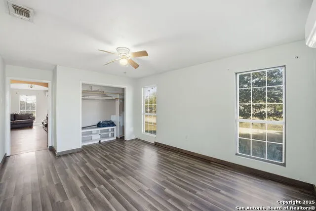1037 county road 7711 Devine, TX 78016