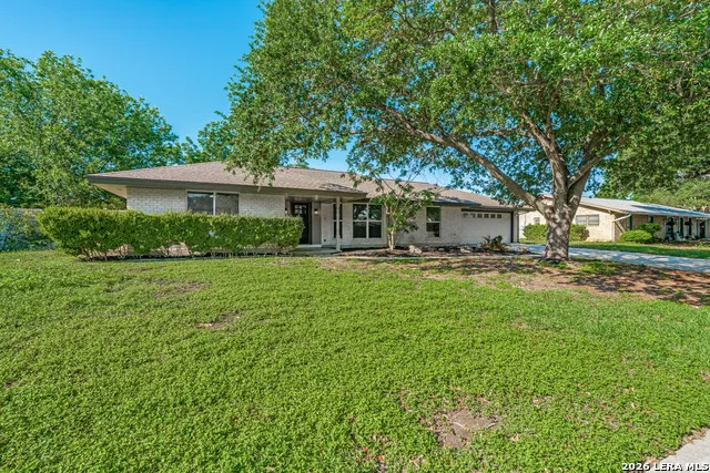 654 Richfield Windcrest, TX 78239