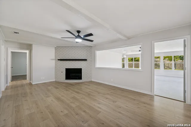 654 Richfield Windcrest, TX 78239