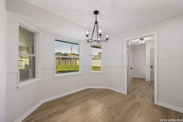 654 Richfield Windcrest, TX 78239