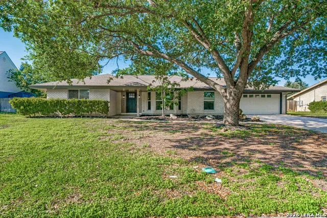654 Richfield Windcrest, TX 78239