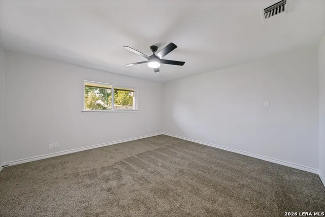 654 Richfield Windcrest, TX 78239