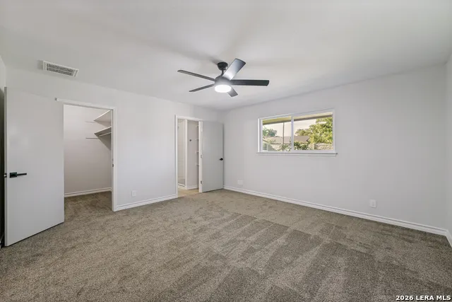 654 Richfield Windcrest, TX 78239