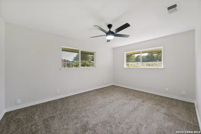 654 Richfield Windcrest, TX 78239