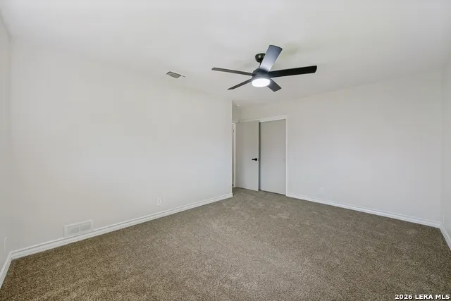 654 Richfield Windcrest, TX 78239