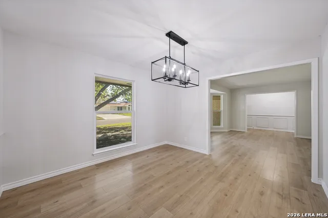 654 Richfield Windcrest, TX 78239