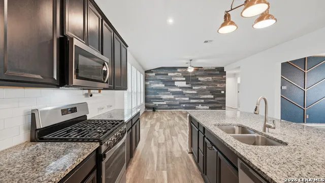 13310 ANTELOPE RUN St Hedwig, TX 78152