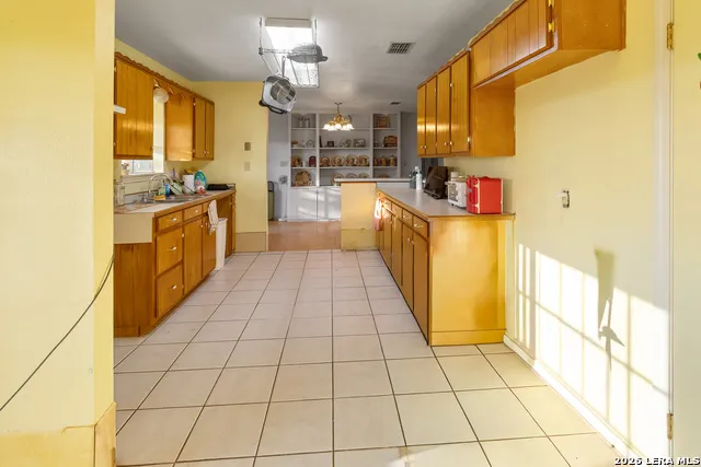 6611 Tigre Rd. Beeville, TX 78102