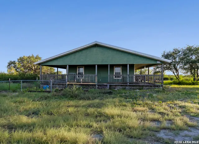 6611 Tigre Rd. Beeville, TX 78102