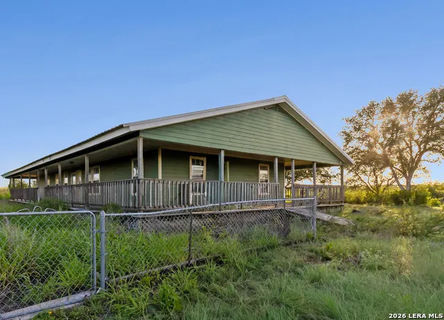 6611 Tigre Rd. Beeville, TX 78102