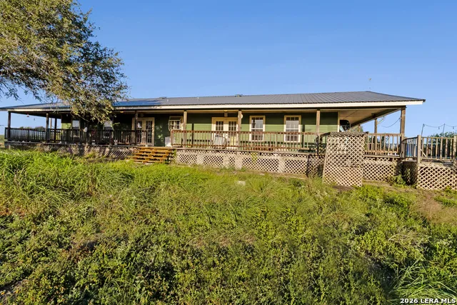 6611 Tigre Rd. Beeville, TX 78102