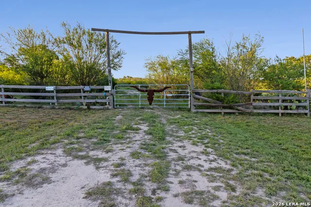 6611 Tigre Rd. Beeville, TX 78102