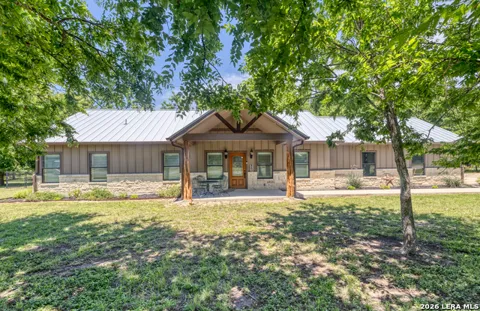 863 Flatrock Circle