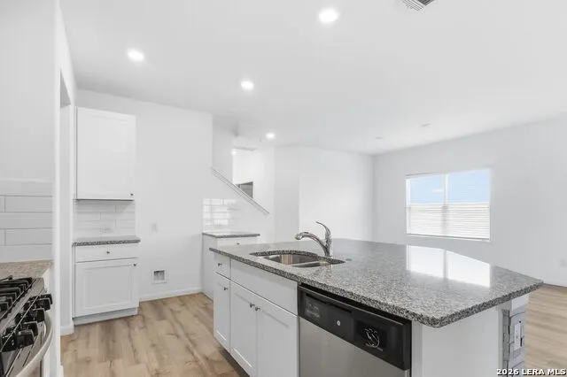 13019 Rosemary St Hedwig, TX 78152