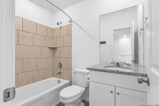 13019 Rosemary St Hedwig, TX 78152