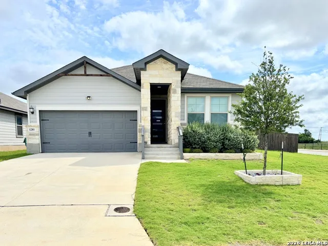 1281 CARL GLN New Braunfels, TX 78130