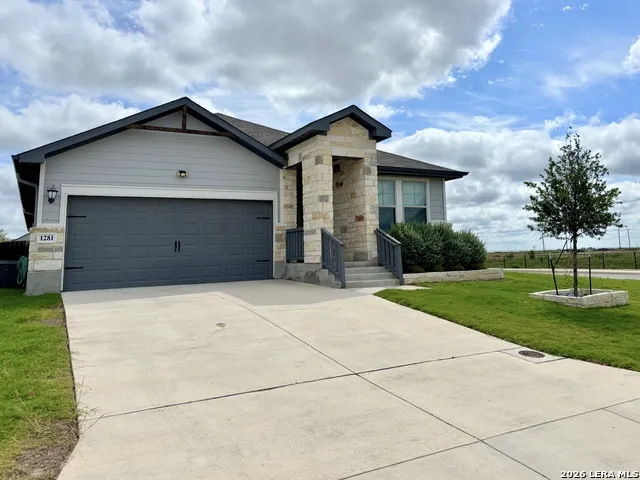 1281 CARL GLN New Braunfels, TX 78130