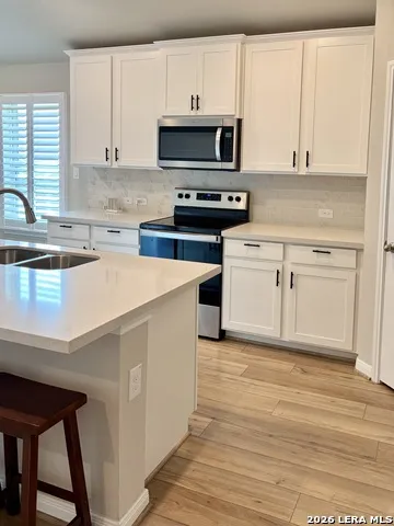1281 CARL GLN New Braunfels, TX 78130