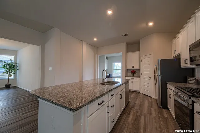 4939 Ranahan Pass St Hedwig, TX 78152