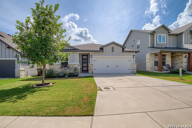 4939 Ranahan Pass St Hedwig, TX 78152