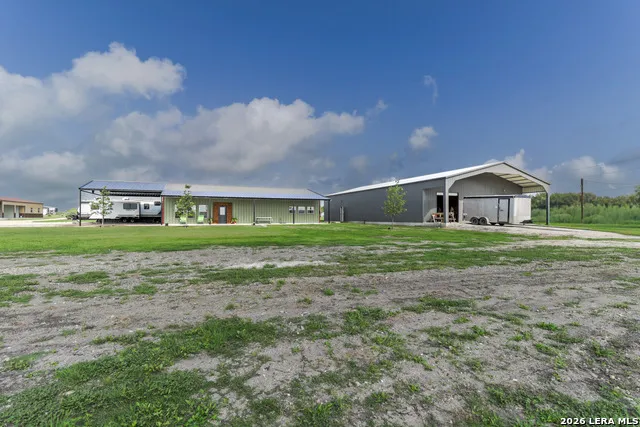 118 Pr 6190 Falls City, TX 78117