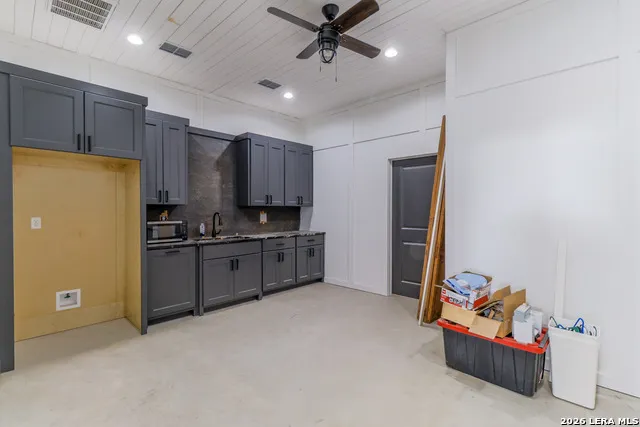 118 Pr 6190 Falls City, TX 78117