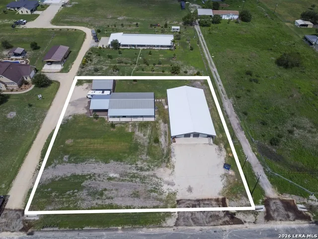 118 Pr 6190 Falls City, TX 78117