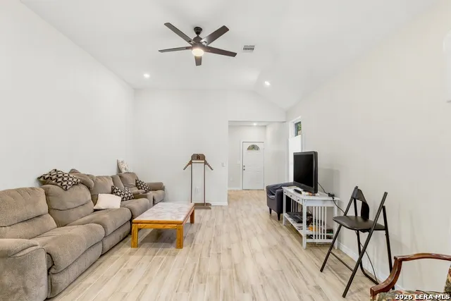 24682 WICKLOW ST Hempstead, TX 77445