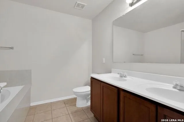3802 ABBEY CIR San Antonio, TX 78260