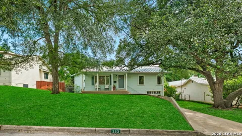 253 E Edgewood Pl