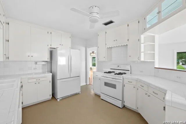 253 E Edgewood Pl Alamo Heights, TX 78209
