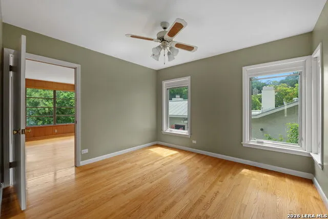 253 E Edgewood Pl Alamo Heights, TX 78209