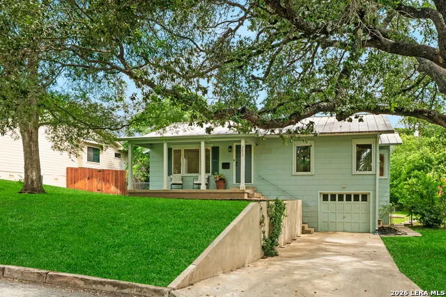 253 E Edgewood Pl Alamo Heights, TX 78209