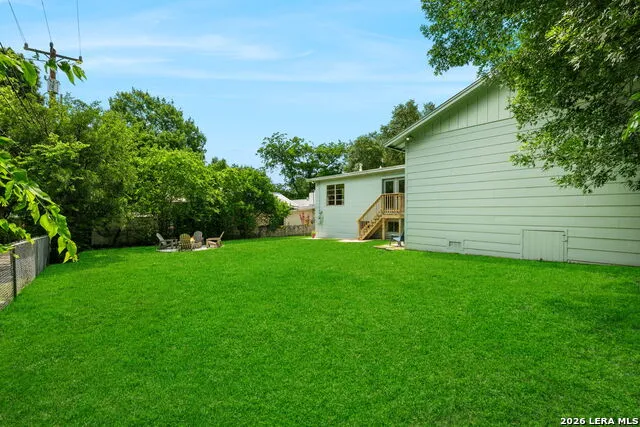 253 E Edgewood Pl Alamo Heights, TX 78209