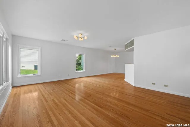 253 E Edgewood Pl Alamo Heights, TX 78209