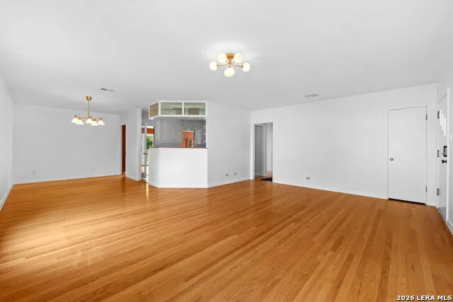 253 E Edgewood Pl Alamo Heights, TX 78209