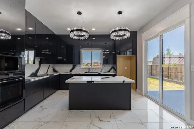 2626 Las Cimas Dr. Eagle Pass, TX 78552