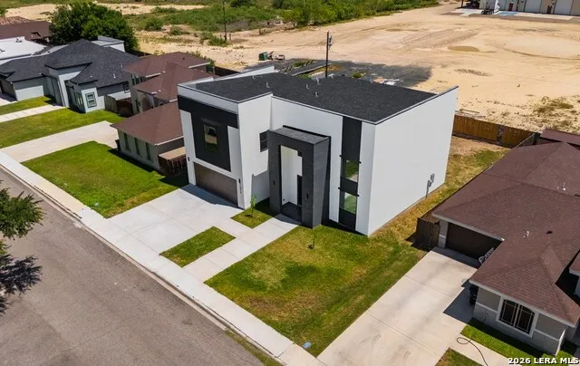 2626 Las Cimas Dr. Eagle Pass, TX 78552