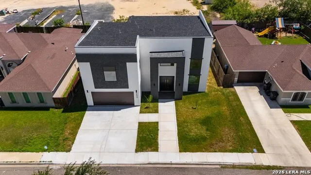 2626 Las Cimas Dr. Eagle Pass, TX 78552