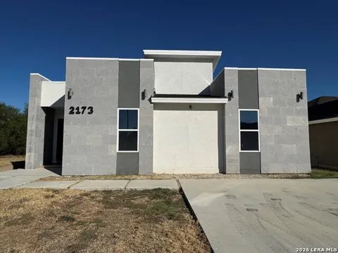 2173 Fox Borough Dr