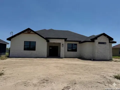 221 VIOLETA DR