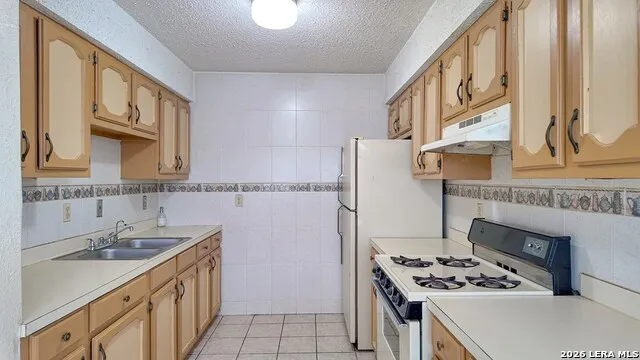 1563 Paseo Encinal Dr Eagle Pass, TX 78852