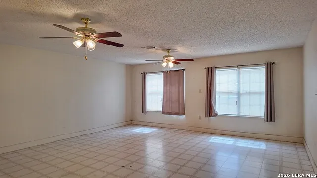 1563 Paseo Encinal Dr Eagle Pass, TX 78852