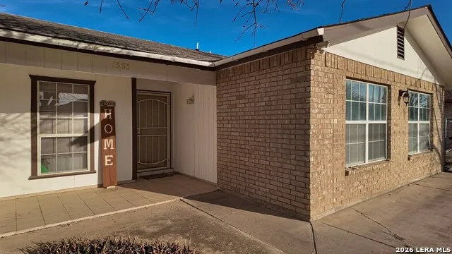 1563 Paseo Encinal Dr Eagle Pass, TX 78852