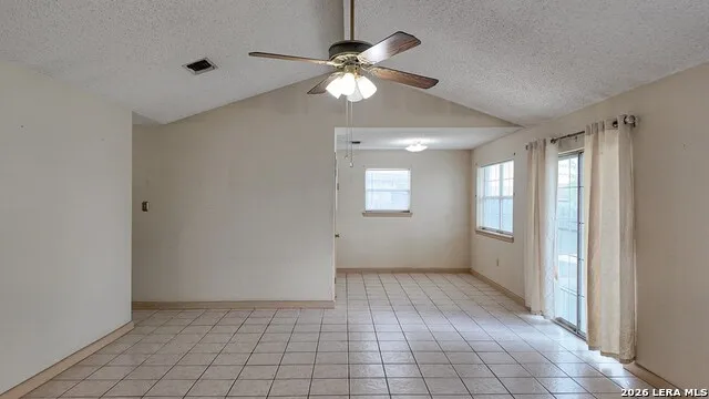 1563 Paseo Encinal Dr Eagle Pass, TX 78852