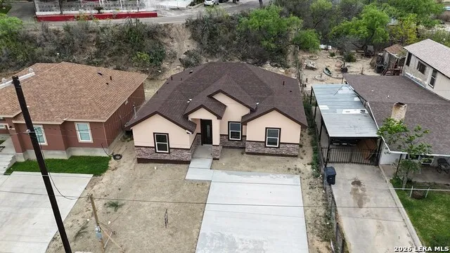 1956 Quarry St Eagle Pass, TX 78852