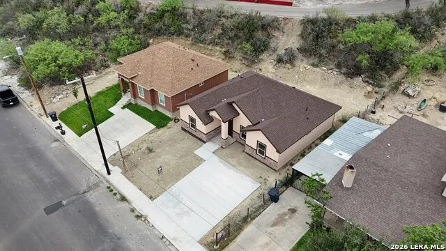 1956 Quarry St Eagle Pass, TX 78852