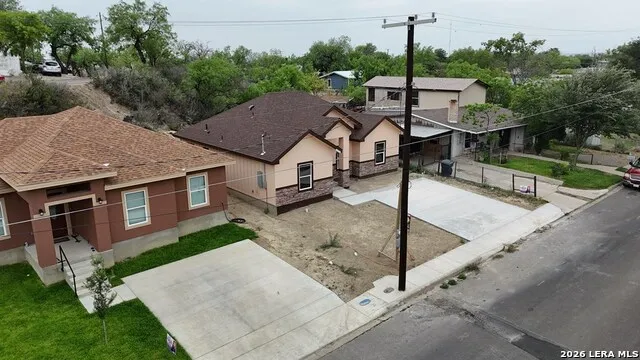 1956 Quarry St Eagle Pass, TX 78852