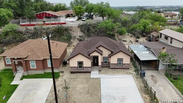 1956 Quarry St Eagle Pass, TX 78852