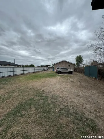 106 Los Sauces St Eagle Pass, TX 78852